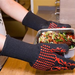 Premium Heat-Resistant BBQ & Oven Gloves – Essential Kitchen Safety Gear